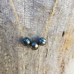Tahitian pearl necklace